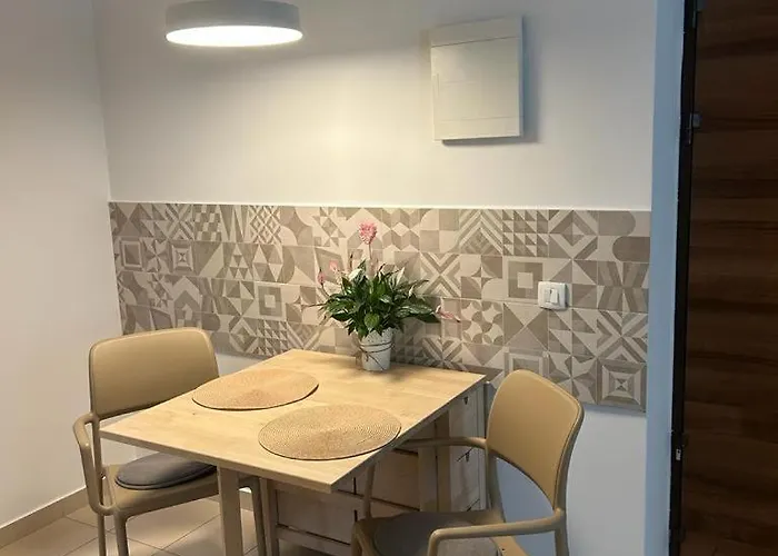 Nia Apartment